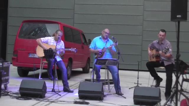 Acoustix trio
